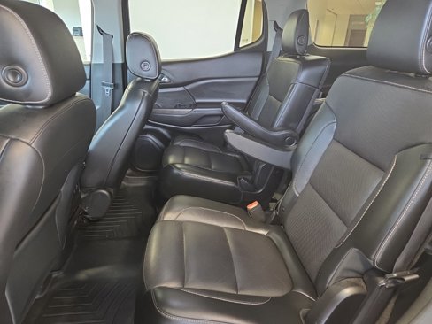 Used 2019 GMC Acadia SLT image 13