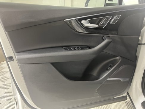 Used 2019 Audi Q7 3.0T Premium Plus w/ Premium Plus Package image 19