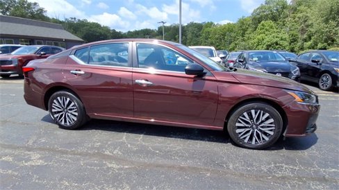 Certified 2024 Nissan Altima 2.5 SV image 9