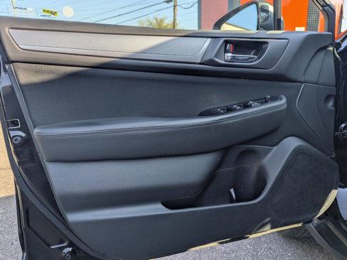 Used 2018 Subaru Outback 2.5i Premium image 12
