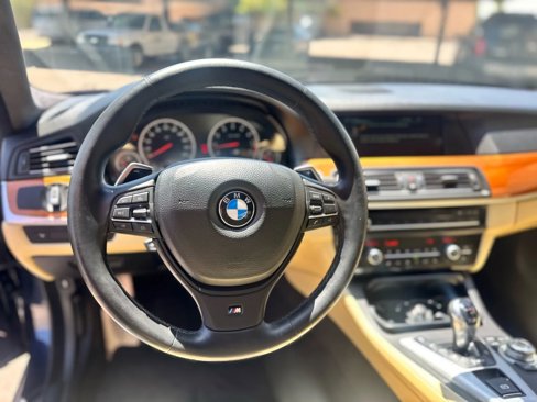 Used 2013 BMW M5 image 25