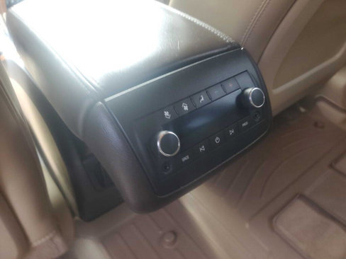 Used 2010 Buick Enclave CXL image 23