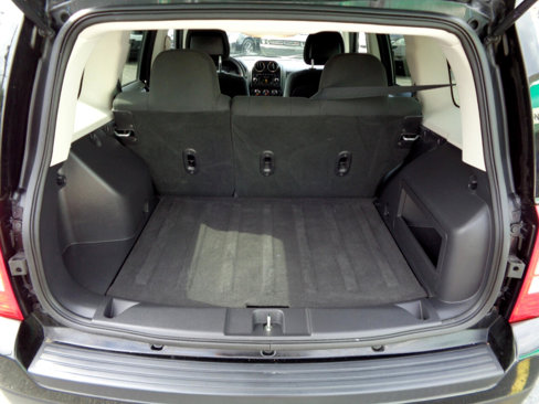 Used 2017 Jeep Patriot Sport image 35
