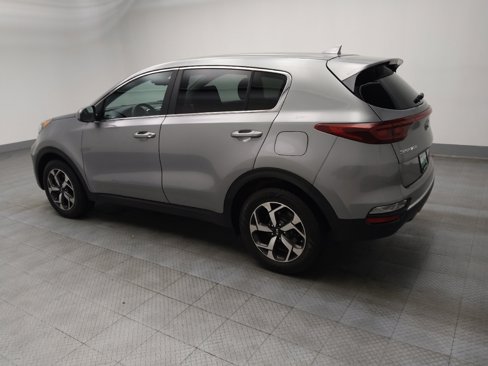 Used 2020 Kia Sportage LX image 3