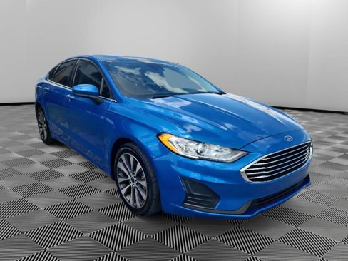 Used 2020 Ford Fusion SE image 4