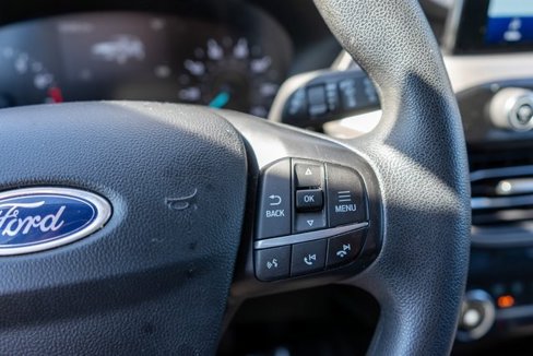 Used 2020 Ford Escape SE image 23