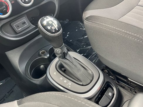 Used 2016 FIAT 500L Easy image 26