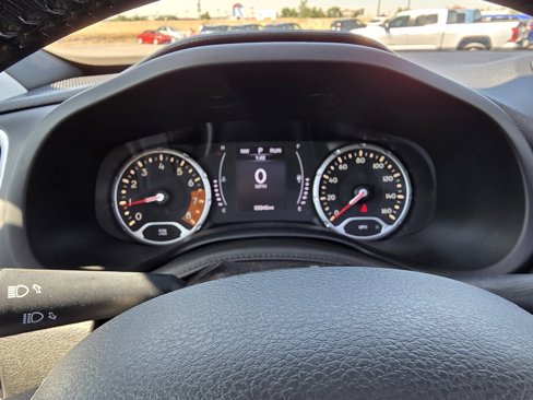 Used 2019 Jeep Renegade Latitude w/ Cold Weather Group image 18