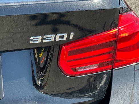 Used 2017 BMW 330i Sedan image 24