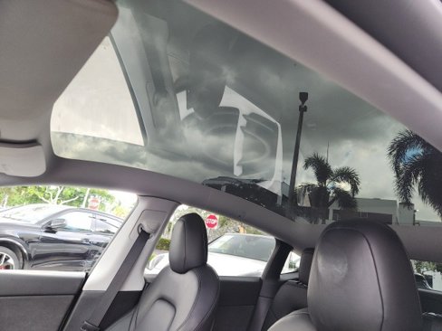 Used 2020 Tesla Model Y Long Range image 5