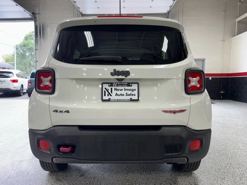 Used 2017 Jeep Renegade Trailhawk image 13
