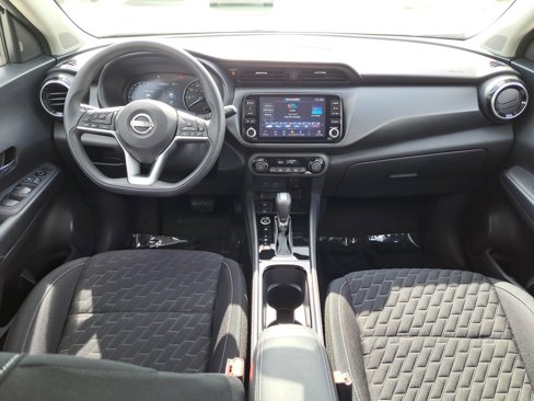 Used 2022 Nissan Kicks SV image 8