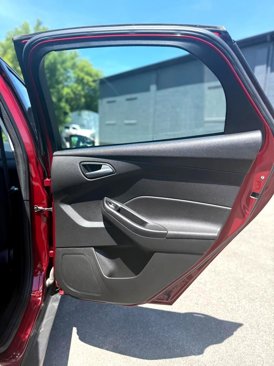 Used 2016 Ford Focus SE image 16