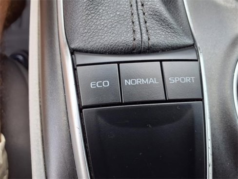 Used 2023 Toyota Camry LE image 12