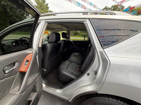 Used 2010 Nissan Murano LE w/ Navigation Pkg image 7