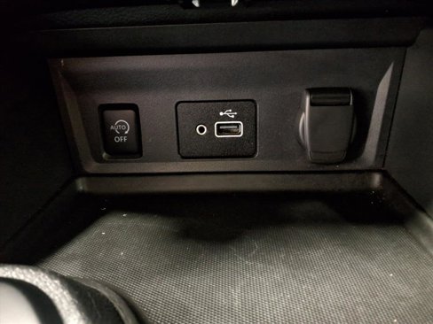 Used 2024 Nissan Sentra S image 15