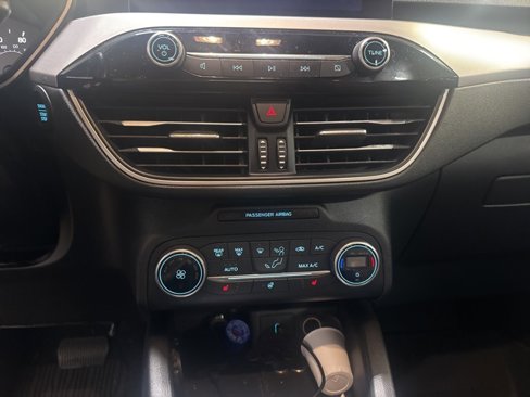 Used 2020 Ford Escape SEL image 28