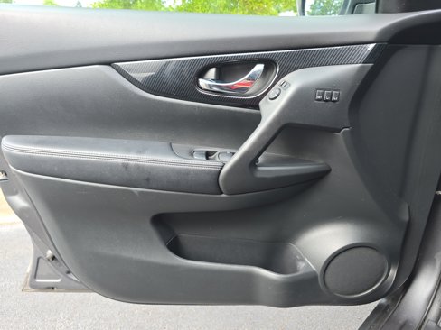 Used 2017 Nissan Rogue SL w/ SL Premium Package image 27