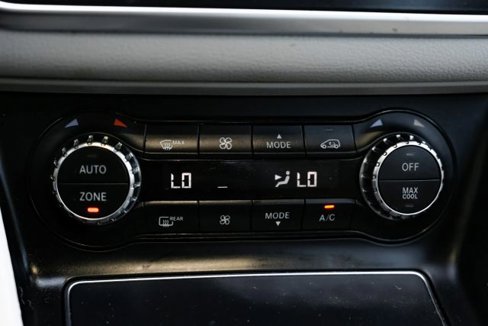 Used 2018 Mercedes-Benz CLA 250 4MATIC image 32