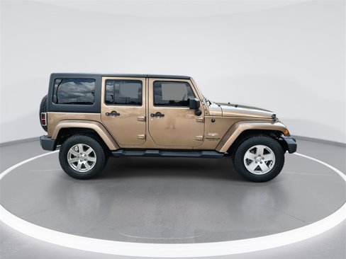 Used 2015 Jeep Wrangler Unlimited Sahara w/ Connectivity Group image 9