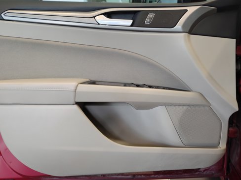 Used 2019 Ford Fusion SE image 26