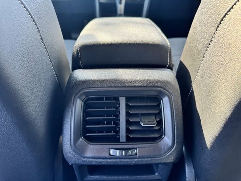 Certified 2024 Volkswagen Taos SE image 13