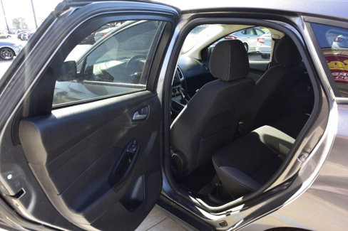 Used 2013 Ford Focus SE image 20