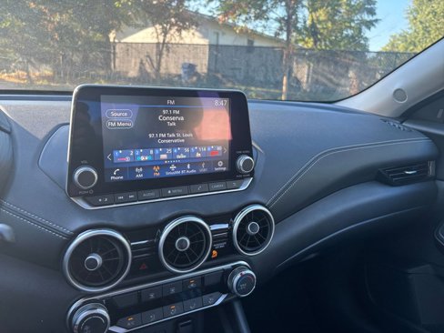 Used 2024 Nissan Sentra SV image 33