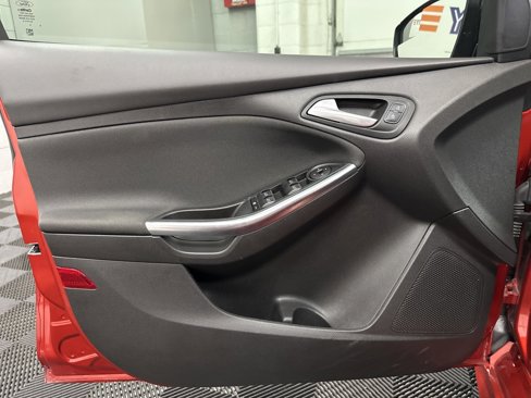 Used 2018 Ford Focus ST w/ Equipment Group 401A image 19