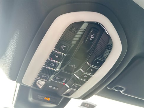Certified 2025 Porsche Macan image 26