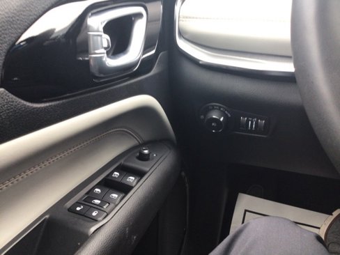 Used 2024 Jeep Compass Limited image 14