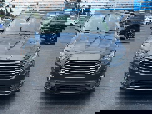 Used 2020 Ford Fusion SE w/ Equipment Group 151A image 2