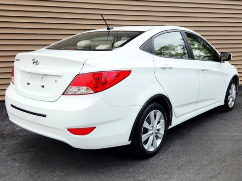 Used 2014 Hyundai Accent GLS w/ Option Group 2 image 5
