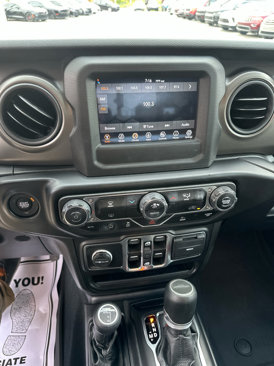 Used 2022 Jeep Gladiator Sport image 14