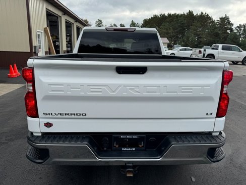 Used 2021 Chevrolet Silverado 1500 LT w/ Bed Protection Package image 4