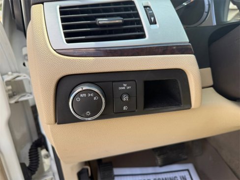 Used 2011 Cadillac Escalade EXT Premium image 19