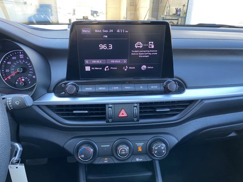 Used 2023 Kia Forte LX image 19