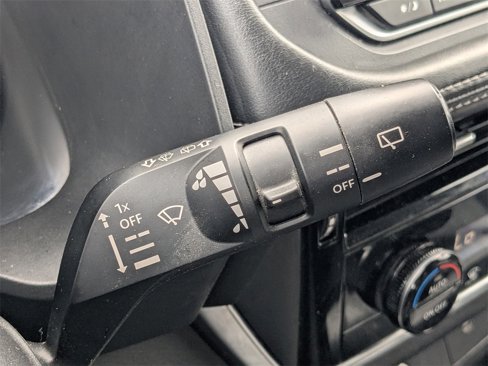 Used 2022 Nissan Rogue SV image 28