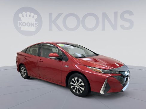 Used 2020 Toyota Prius Prime XLE image 7