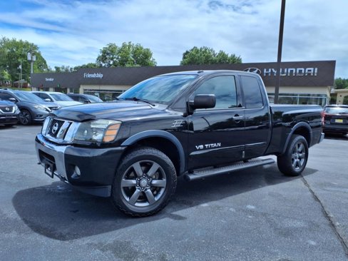 Used 2015 Nissan Titan SV w/ SV Value Truck Package image 2