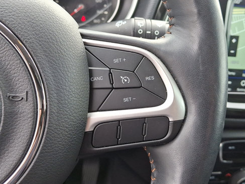 Used 2018 Jeep Compass Limited w/ Navigation Group image 22