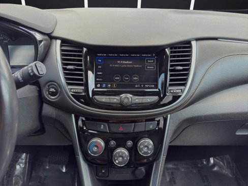 Used 2020 Chevrolet Trax Premier image 18