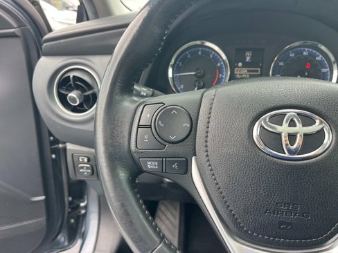 Used 2019 Toyota Corolla XLE image 17