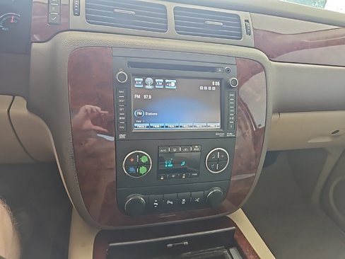 Used 2012 Chevrolet Tahoe LTZ image 13