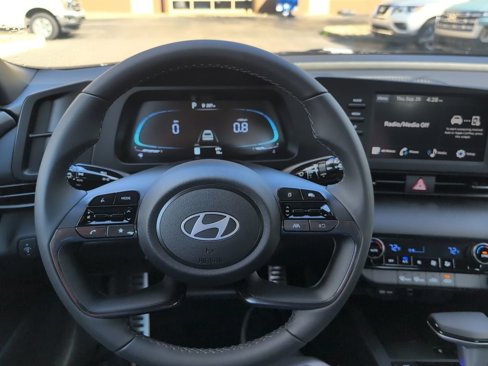 New 2025 Hyundai Elantra Sport image 12