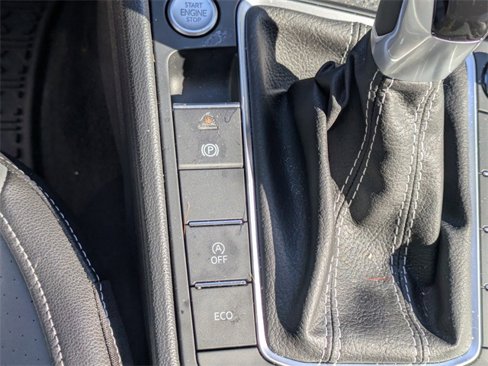 Used 2025 Volkswagen Jetta SE image 18