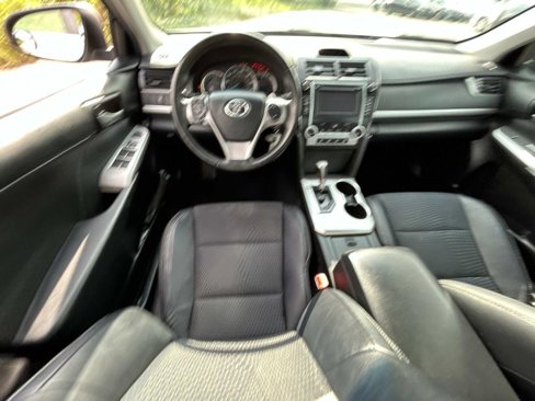 Used 2013 Toyota Camry SE image 13