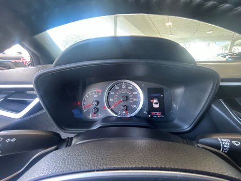 Used 2021 Toyota Corolla SE image 39
