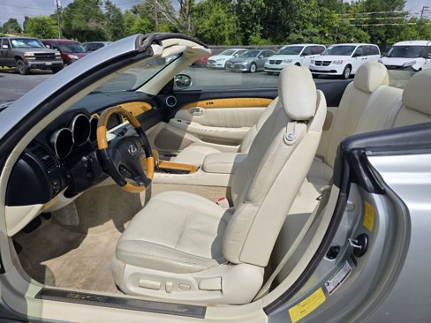 Used 2005 Lexus SC 430 Convertible image 16