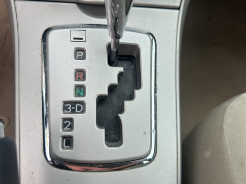 Used 2012 Toyota Corolla LE image 8